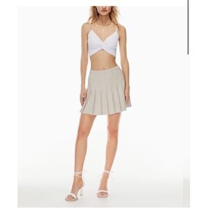 Wilfred Aritzia Juliet Wool Blend Pleated Skirt Size 8 minimalist flattering